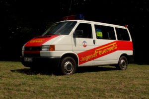 VW Bus Mannschaftstransportwagen der Jugendfeuerwehr